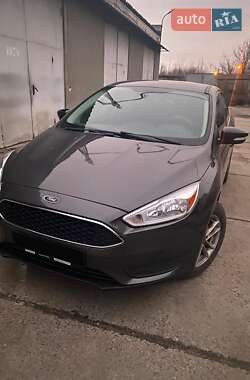Ford Focus  2015