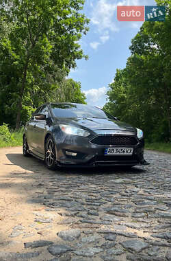 Ford Focus  2015