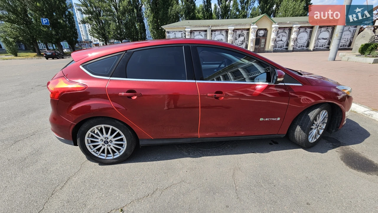 2015 Ford Focus - мініатюра 2