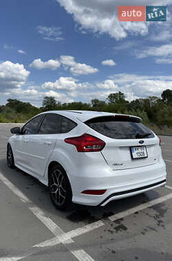 Ford Focus  2016