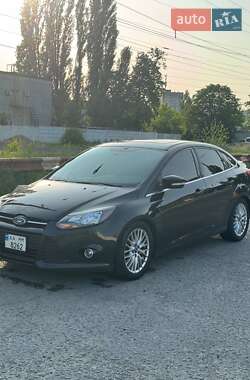 Ford Focus  2012
