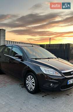 Ford Focus  2010