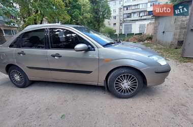 Ford Focus  2003