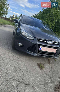 Ford Focus  2011
