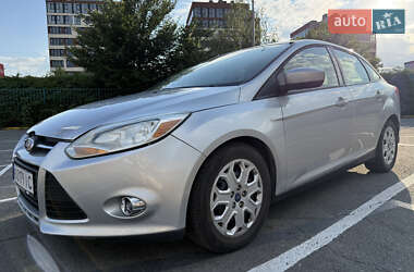 Ford Focus  2011
