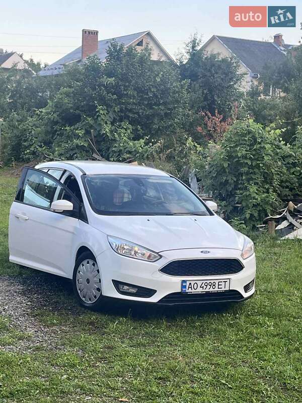 Універсал Ford Focus 2015 в Ужгороді