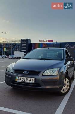 Ford Focus  2005