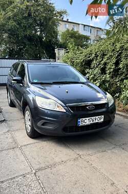 Ford Focus  2010