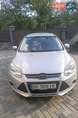 Ford Focus  2011