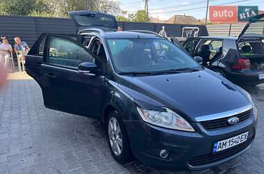Ford Focus  2010