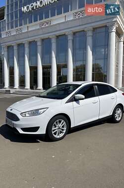 Ford Focus  2015