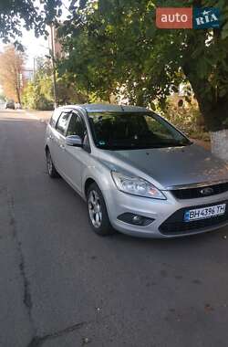 Ford Focus  2010