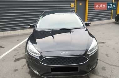 Ford Focus  2015