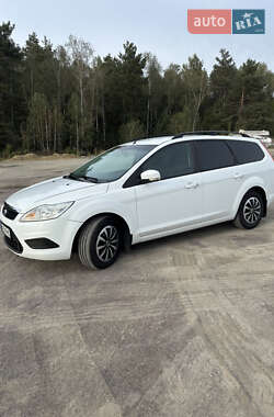 Ford Focus  2010