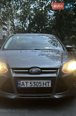 Ford Focus  2012