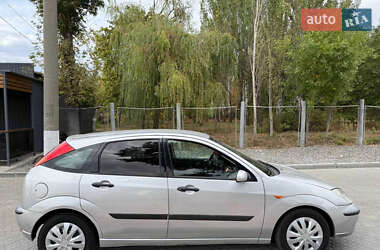 Ford Focus  2003
