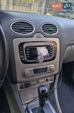 Ford Focus  2011