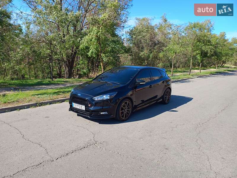 Хэтчбек Ford Focus 2017 в Запорожье фото 4 Хэтчбек Ford Focus 2017 в Запорожье