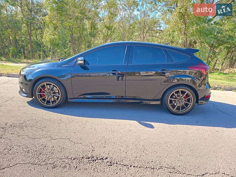 Хэтчбек Ford Focus 2017 в Запорожье фото 7 Хэтчбек Ford Focus 2017 в Запорожье