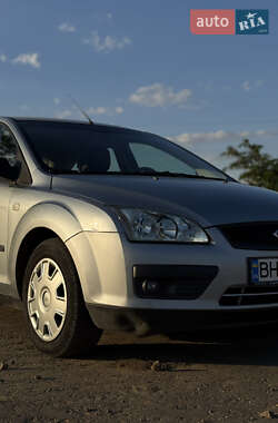Ford Focus  2004