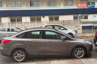 Ford Focus  2015