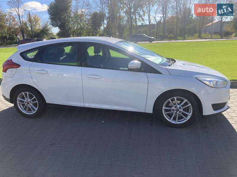 Хэтчбек Ford Focus 2015 в Житомире фото 5 Хэтчбек Ford Focus 2015 в Житомире