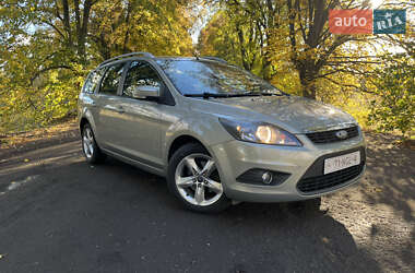 Ford Focus  2010