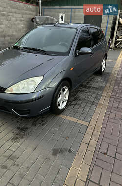 Ford Focus  2004