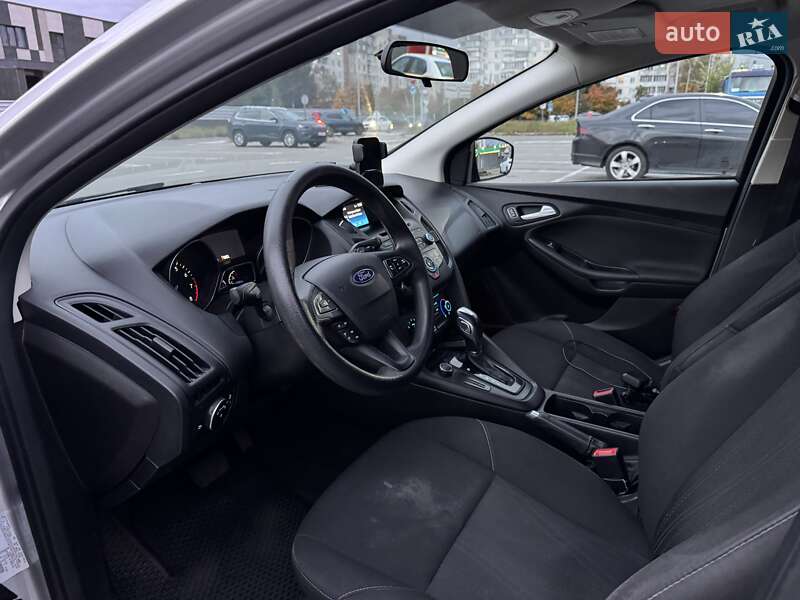 Хэтчбек Ford Focus 2016 в Киеве фото 5 Хэтчбек Ford Focus 2016 в Киеве