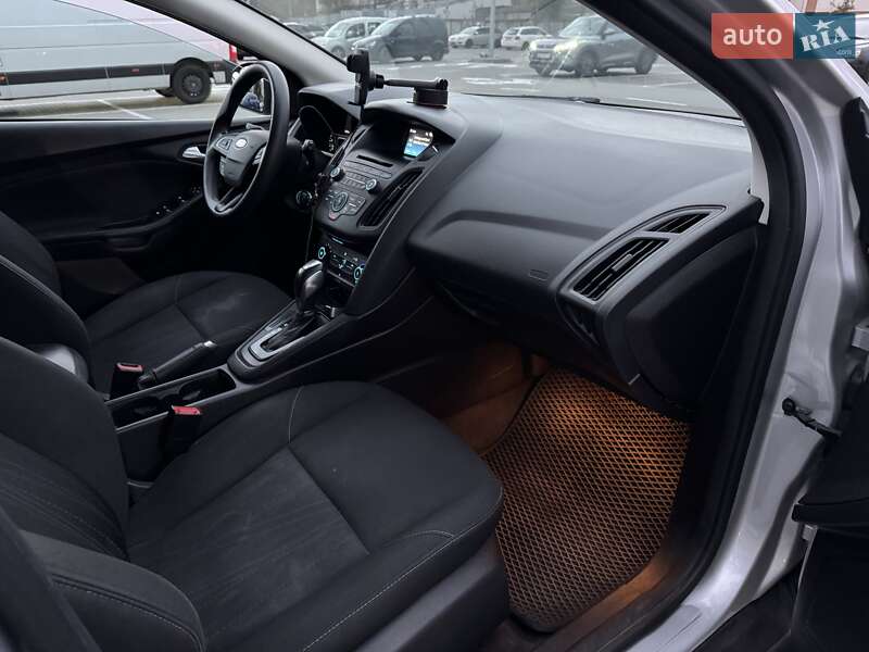 Хэтчбек Ford Focus 2016 в Киеве фото 7 Хэтчбек Ford Focus 2016 в Киеве