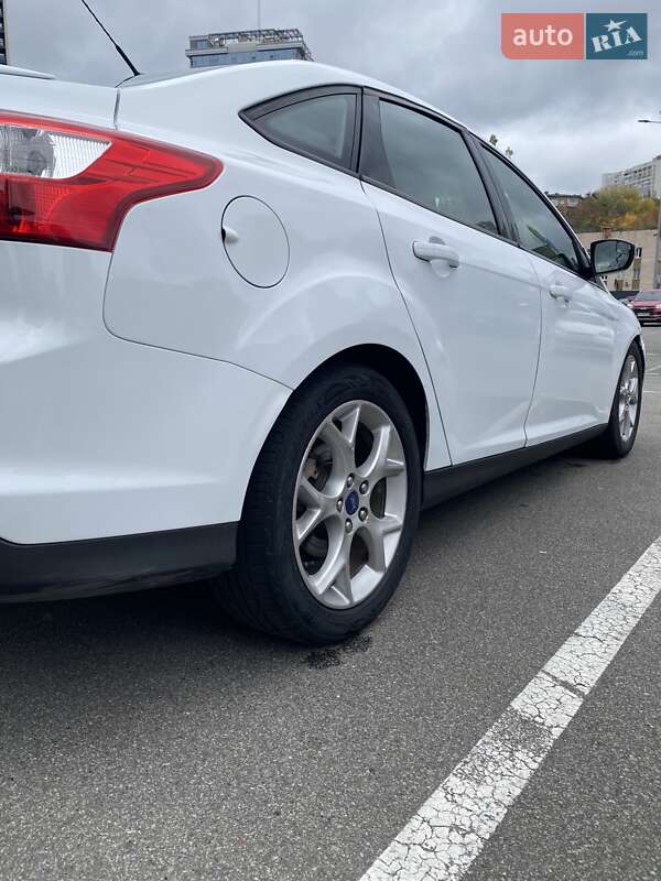 Седан Ford Focus 2013 в Киеве