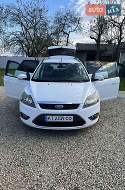 Ford Focus  2010