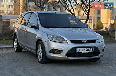 Ford Focus  2010