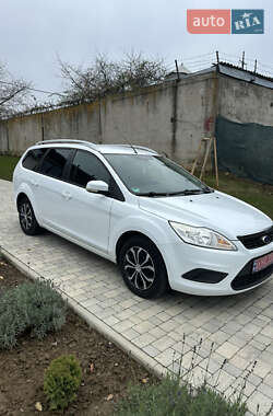 Ford Focus  2010