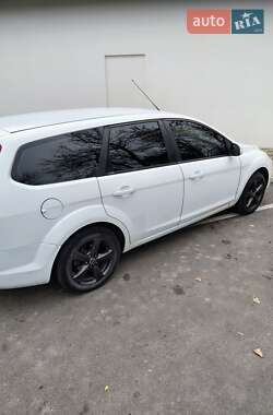 Ford Focus  2010