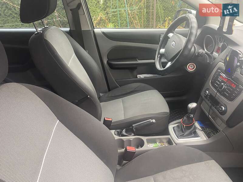 Универсал Ford Focus 2010 в Львове