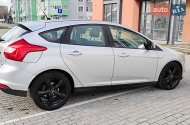 Ford Focus  2011