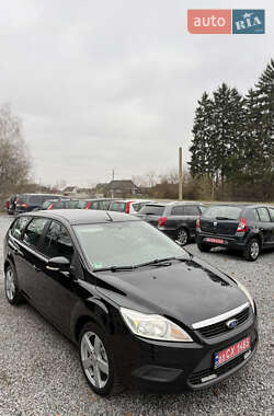 Ford Focus  2010