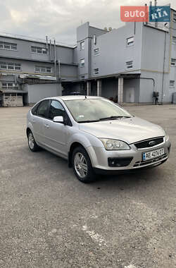Ford Focus  2004