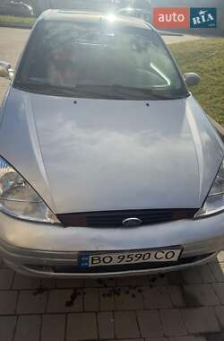 Ford Focus  2001