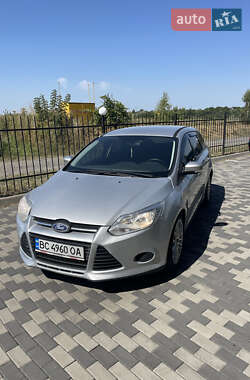 Ford Focus  2011