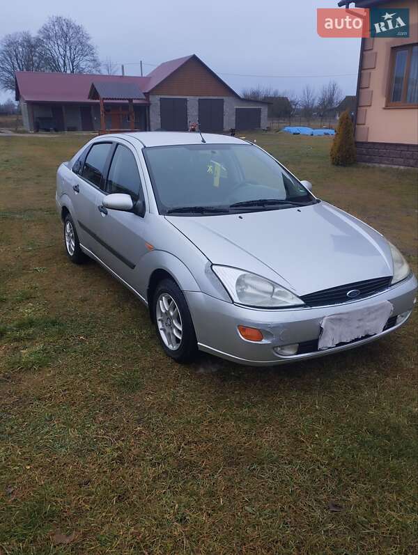 Ford Focus 2000