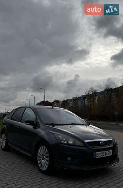 Ford Focus  2010