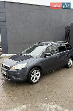 Ford Focus  2010