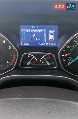 Седан Ford Focus 2012 в Градизьку
