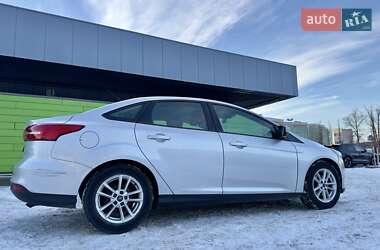 Ford Focus  2015