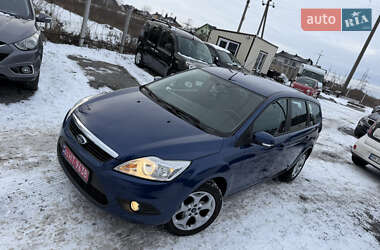 Ford Focus  2010