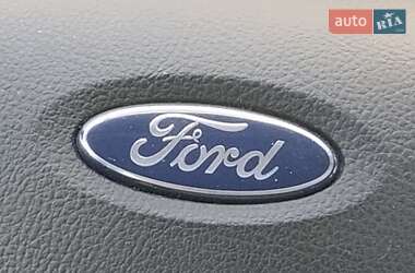 Ford Focus  2017