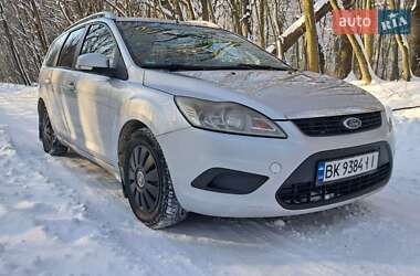 Ford Focus  2010