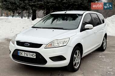 Ford Focus  2010